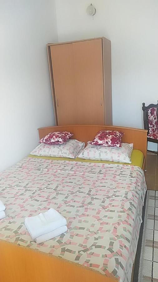 Apartman Laki Apartment โกตอร์ ภายนอก รูปภาพ