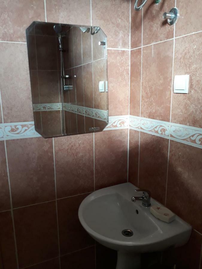 Apartman Laki Apartment โกตอร์ ภายนอก รูปภาพ